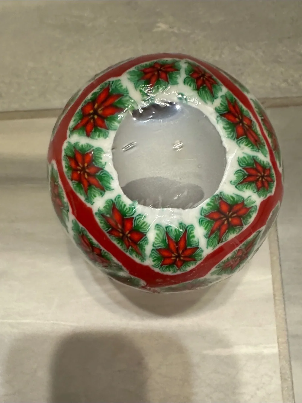 Festive Red Poinsettia Round Candle -NIP